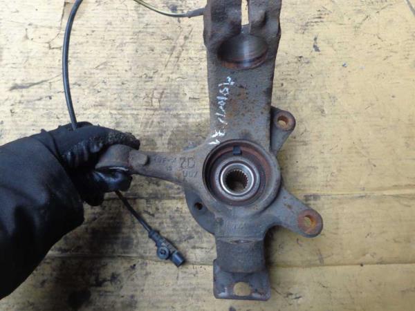 MOYEU AVANT GAUCHE CITROEN C1 / PEUGEOT 107 / TOYOTA AYGO 2005+ - Vue 3